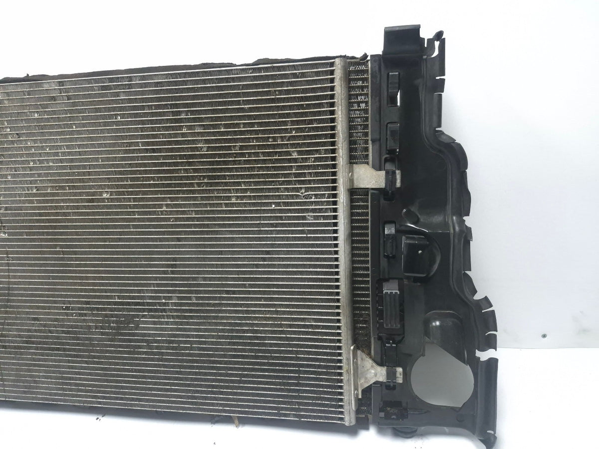 2013 Volvo S60 T5 2.5l Engine Cooling Radiator OEM 31368082