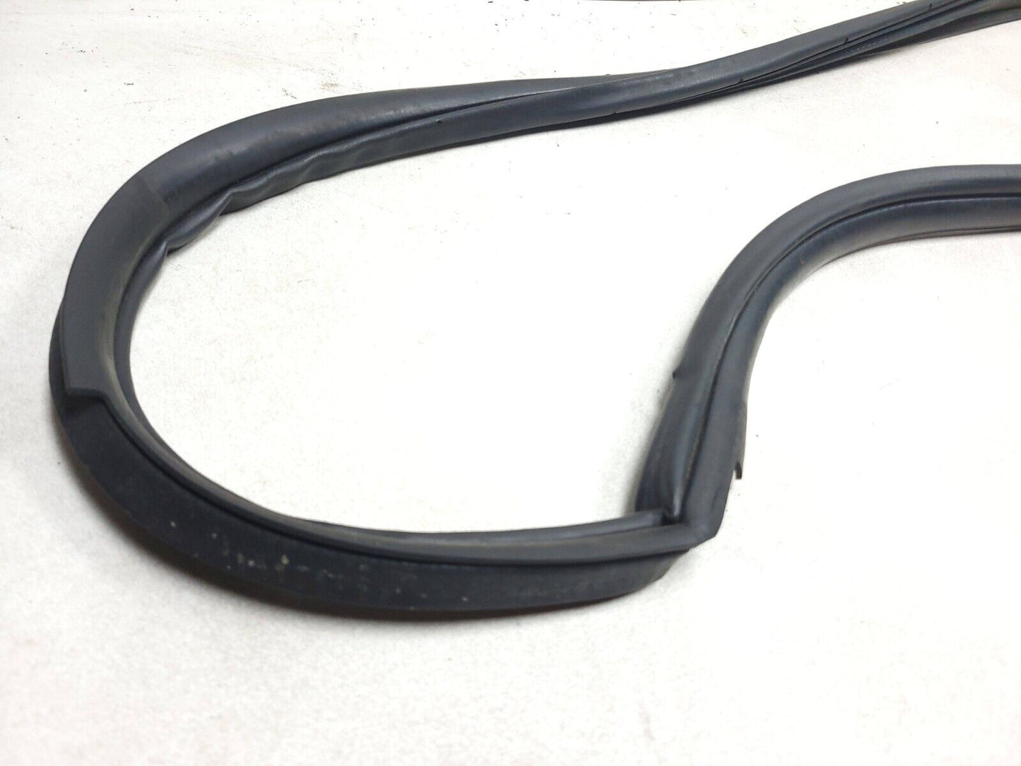 07-09 Mitsubishi Outlander Door Weatherstrip Seal Rear Driver Side Left 2pcs OEM
