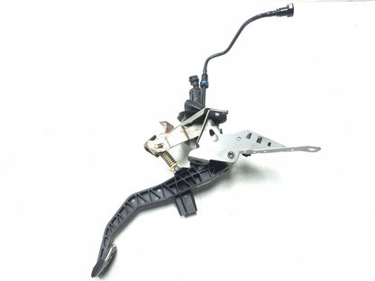 2013 Ford Focus St 2.0l Clutch Pedal W/master Cylinder Cv61-7b633-ga OEM