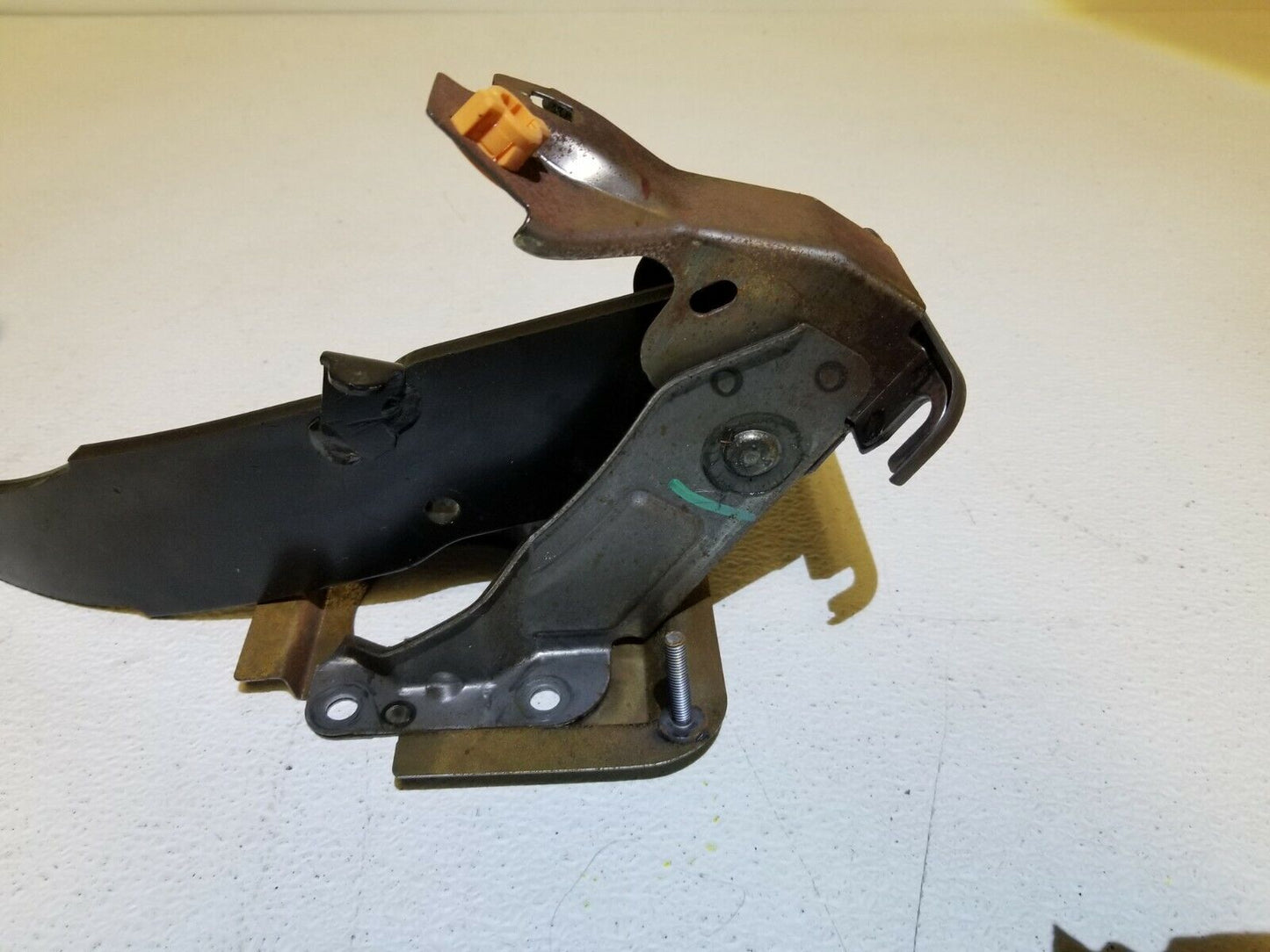 09 10 11 12 Mitsubishi Eclipse Brake Pedal OEM 51k
