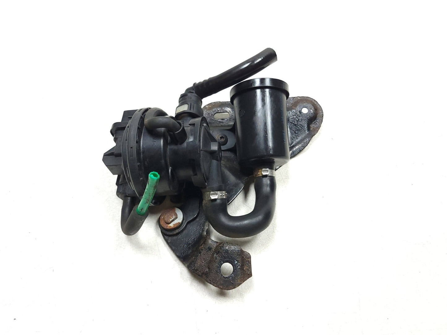 2010-2014 Volkswagen Golf GTI Fuel Vapor Leak Detection Pump  OEM
