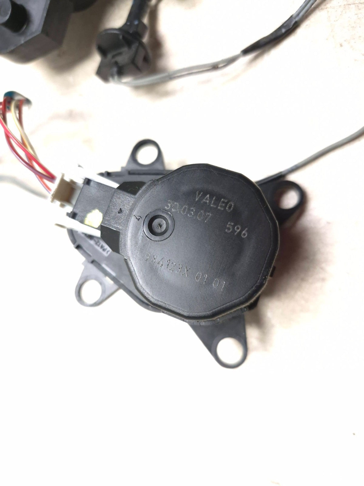 2007 Saab 9-5 Aero Heater Vent Flap Control Actuator Motor 2pcs OEM