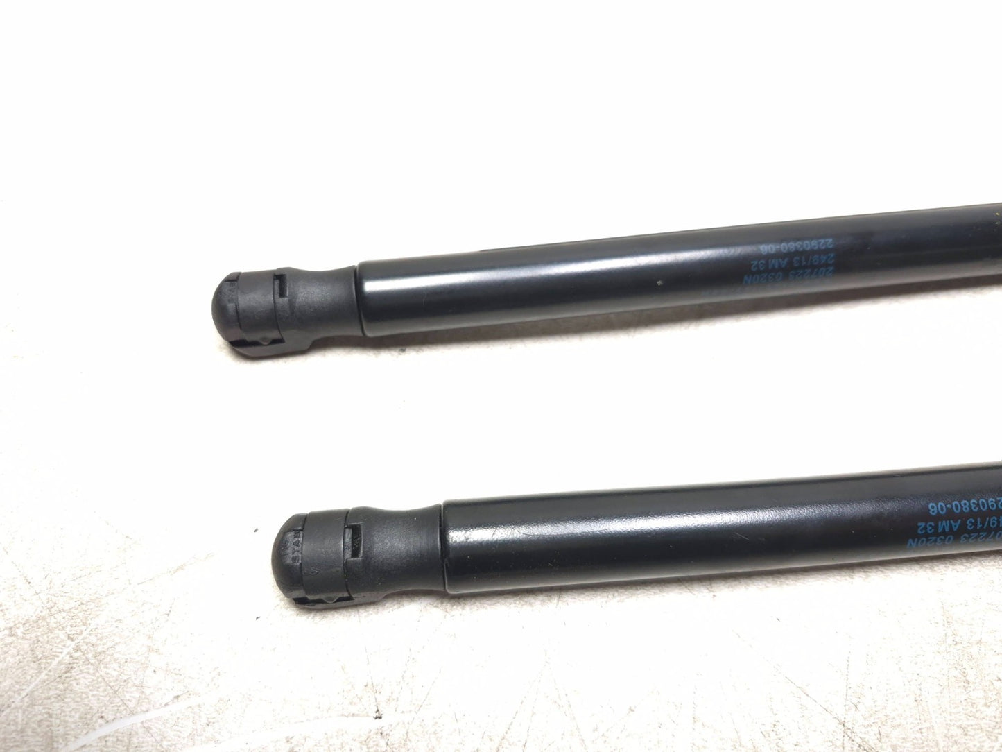 2014 Fiat 500l Rear Seat Adjustment Lift Cylinder Strut Shock Support Pair OEM