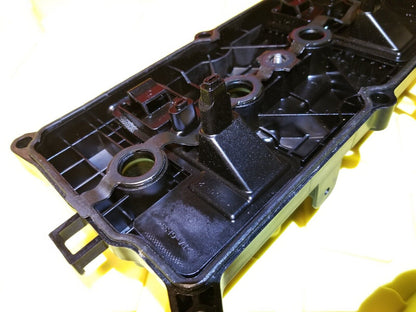07 - 12 Nissan Sentra Engine Valve Cover 2.0l OEM