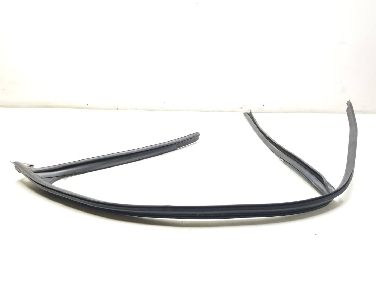 2009 - 2017 Audi Q5 Door Weatherstrip Front Driver Side Left OEM