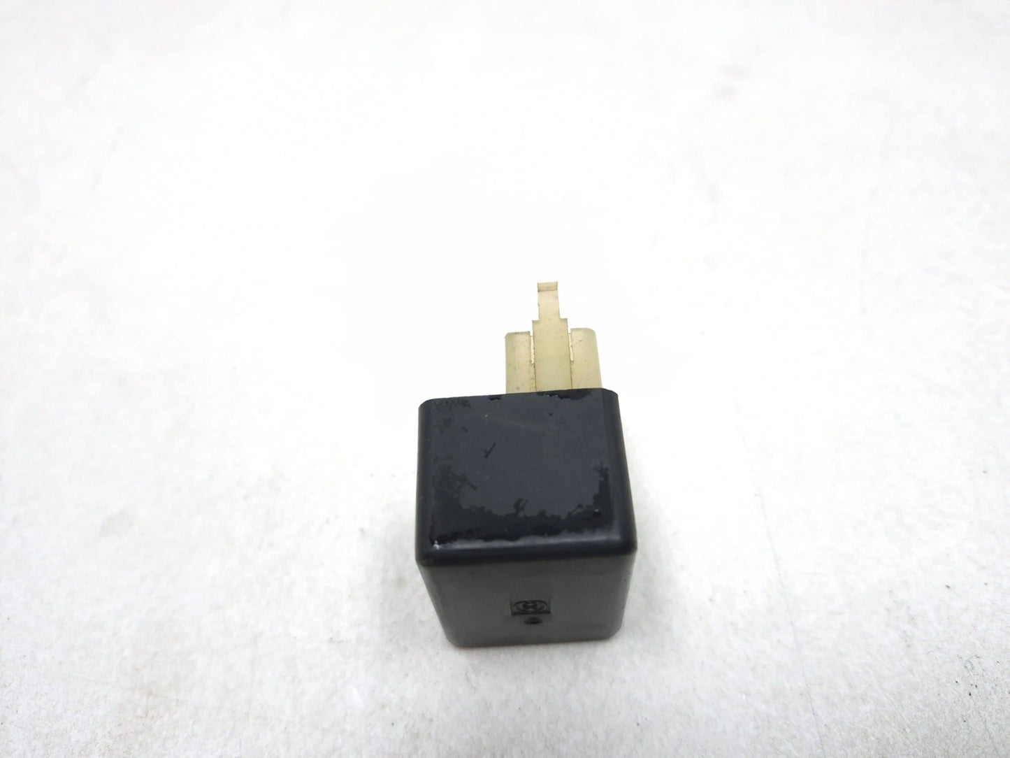 1993 Suzuki Gsx 600 Fp Katana Turn Signal Relay  OEM