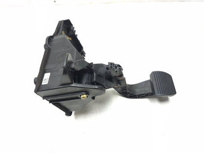 2017 Jeep Renegade Brake Pedal W/ Mount Bracket OEM