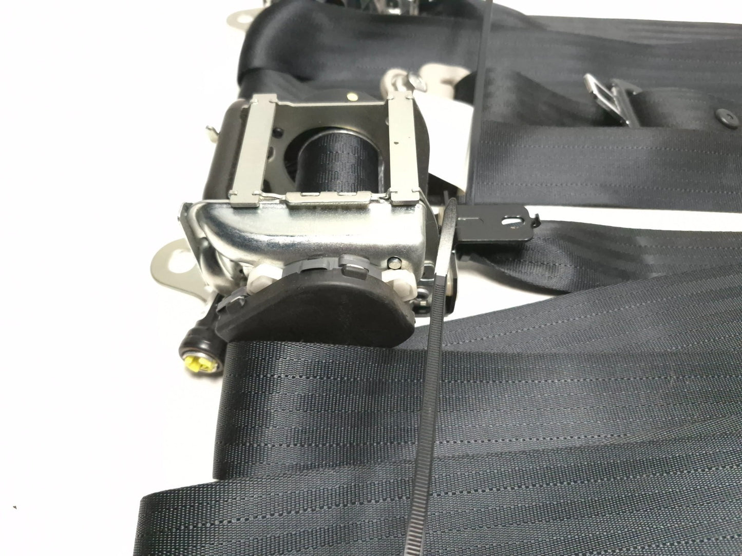 2011 Nissan Juke Seat Belt Retractor 5pcs OEM