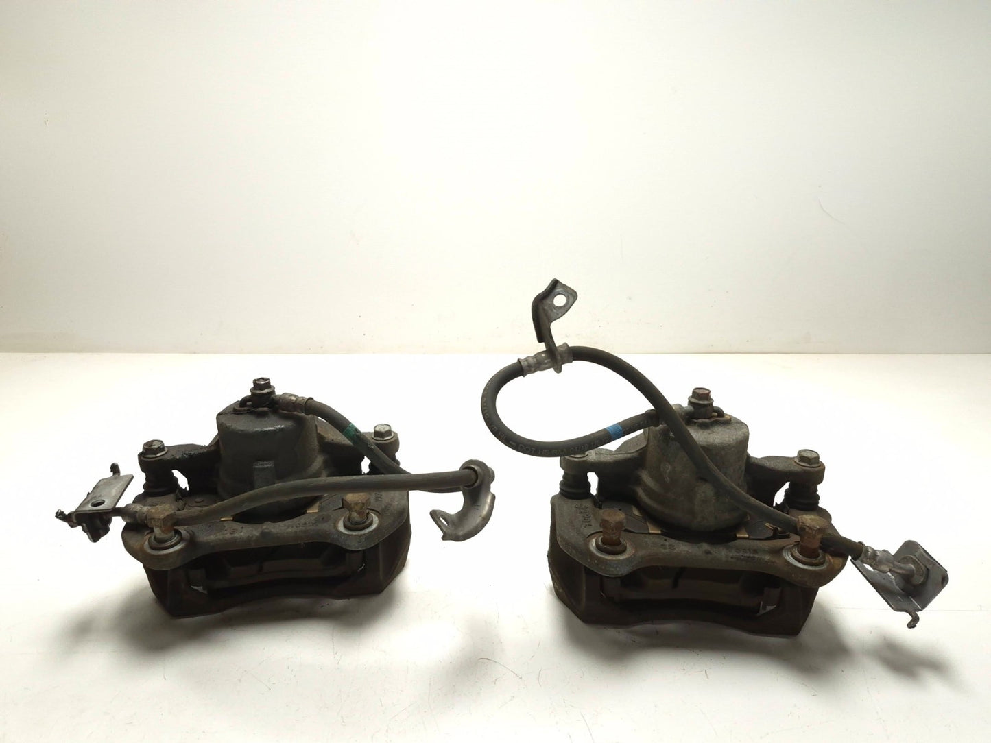 2019 Hyundai Kona Front Brake Caliper Left & Right Pair OEM