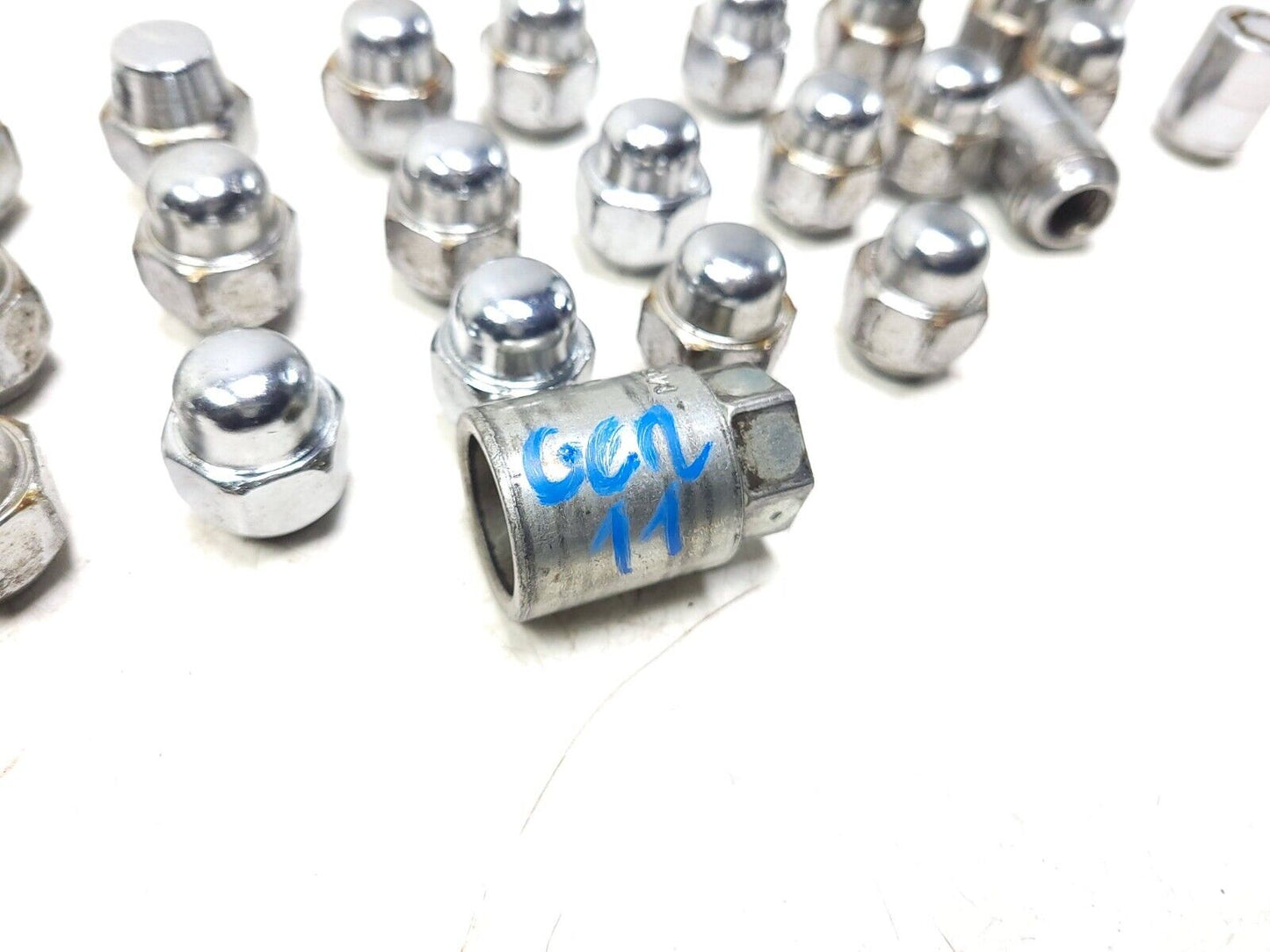 2009-2013 Hyundai Genesis Coupe Wheel Lug Nut OEM