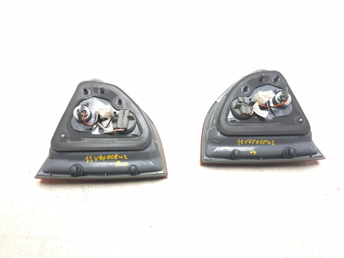 2011 Hyundai Veracruz Inner Tail Light Left & Right OEM