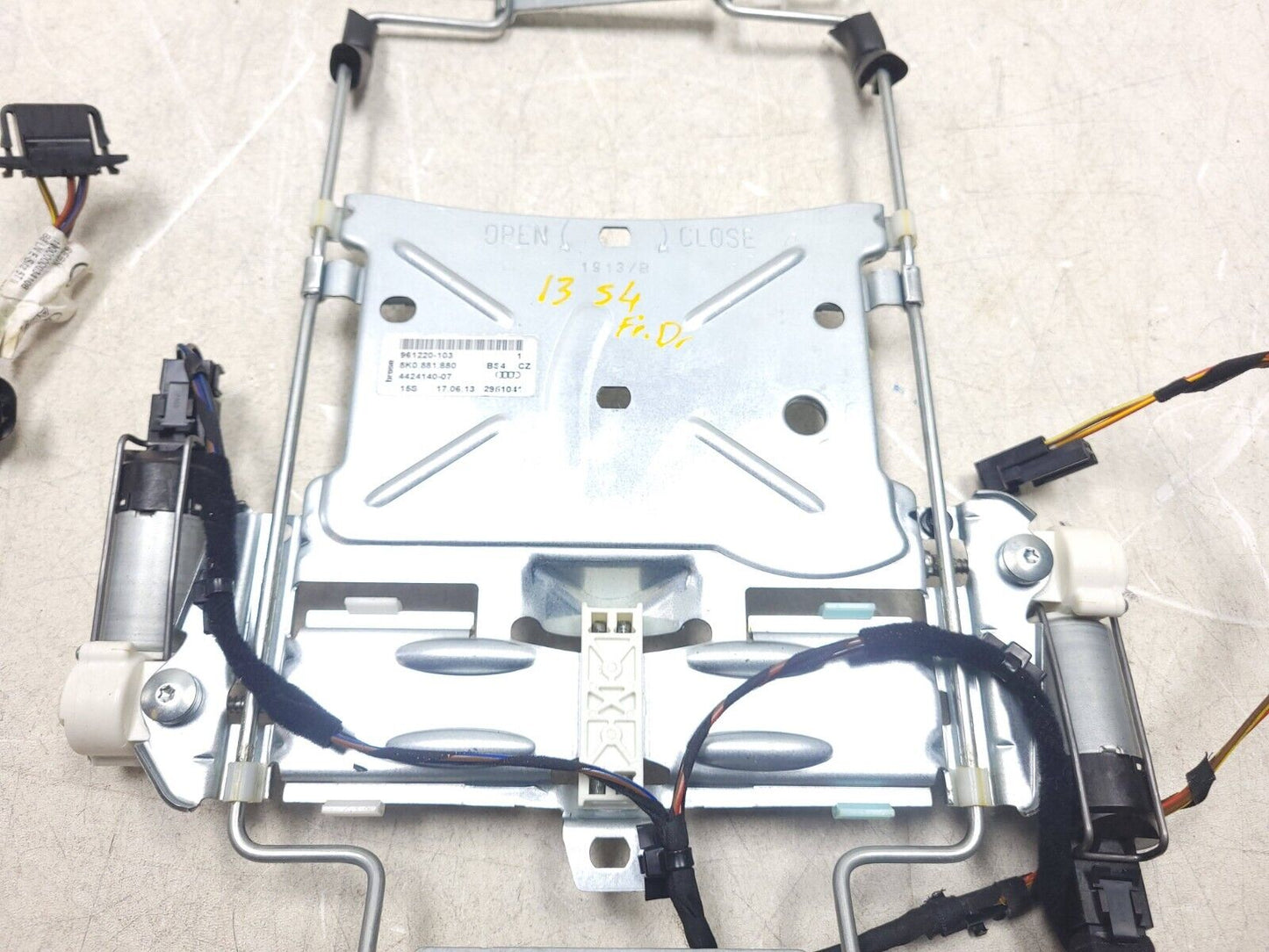 2013-2016 Audi S4 Front Left Driver Seat Lumbar Support Assembly OEM