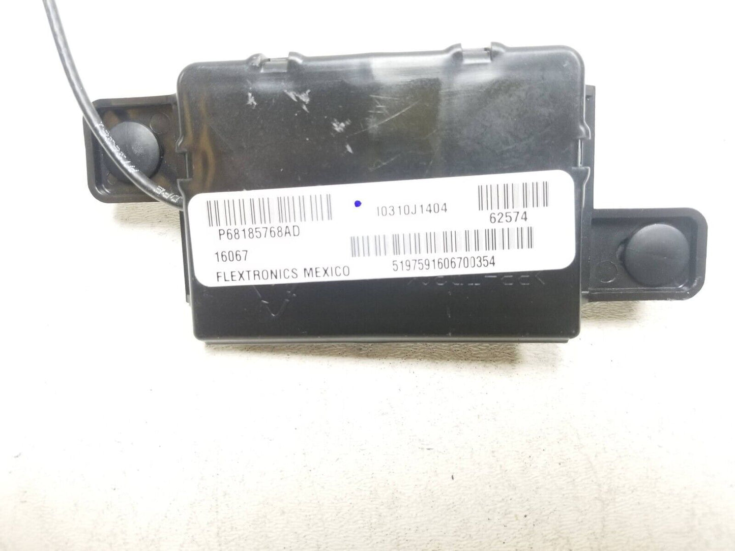 16 - 22 Dodge Durango Antenna Remote Start And Keyless Entry Module 68185768 OEM