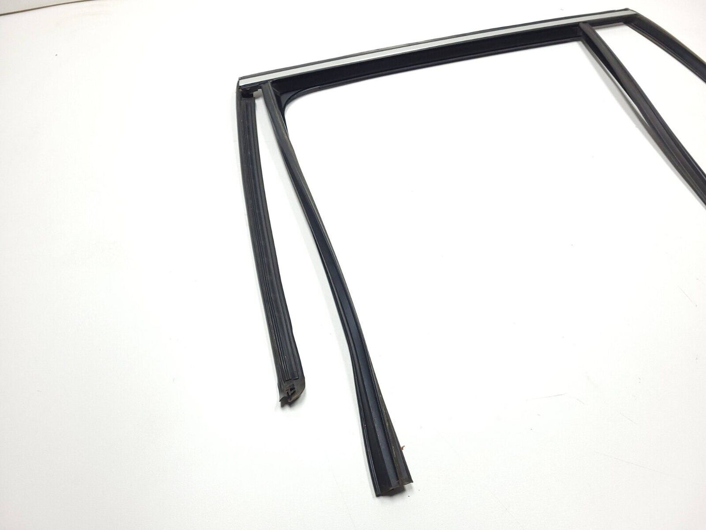 14-18 BMW X5 F15 Door Window Chanel Trim & Seal Rear Driver Side Left 2pcs OEM