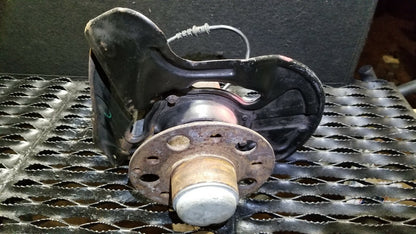 04-09 Mercedes W209 Clk350 Spindle Knuckle Front Left Driver Side OEM