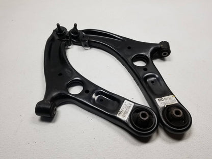 2016 Hyundai Veloster Front Lower Control Arm Left & Right Pair OEM