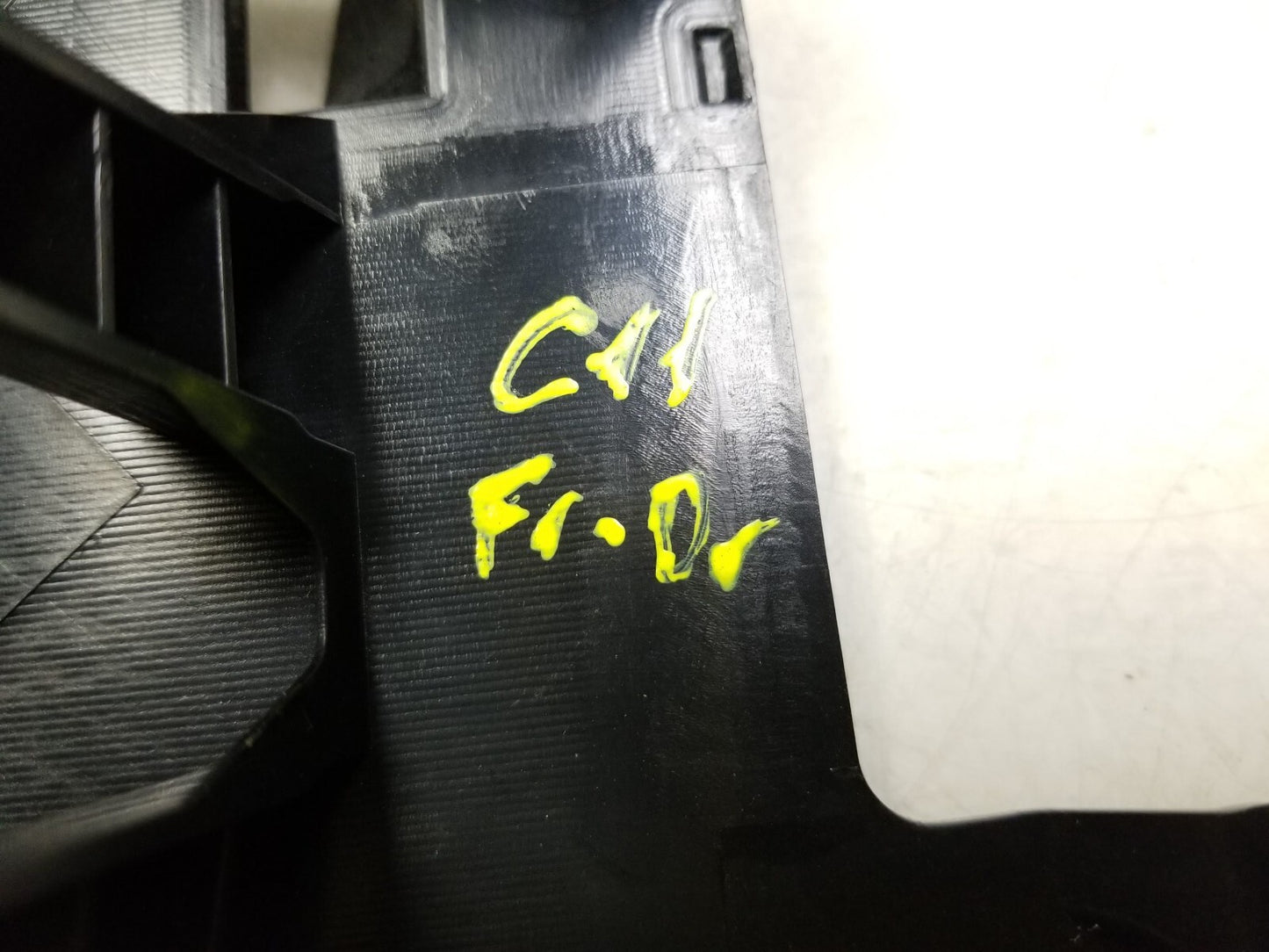 2008 - 2015 Nissan Rogue Front Door Corner Inner Mirror Cover Left & Right OEM