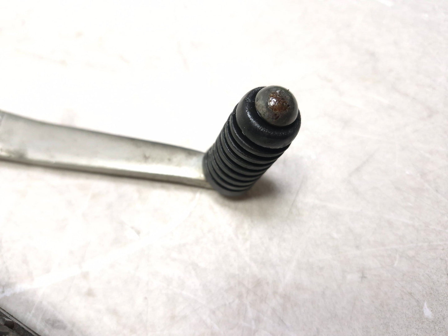 2006 Suzuki Gs 500fk Rear Footpeg Pair & Gear Shift Lever 3 Pcs OEM