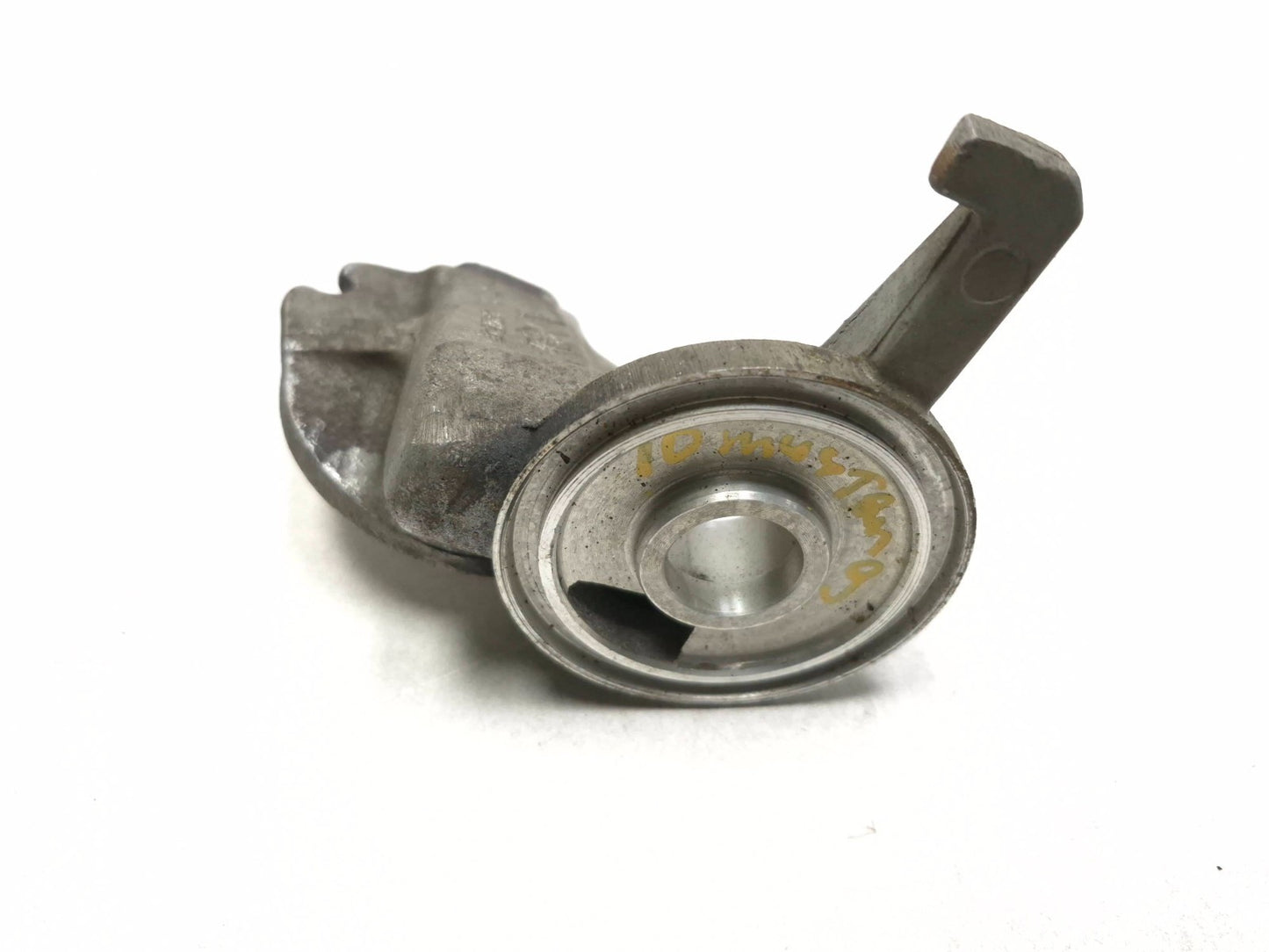 2010 Ford Mustang Cabrio 4.0l Engine Oil Filter Housing 3l2e-6884ba OEM