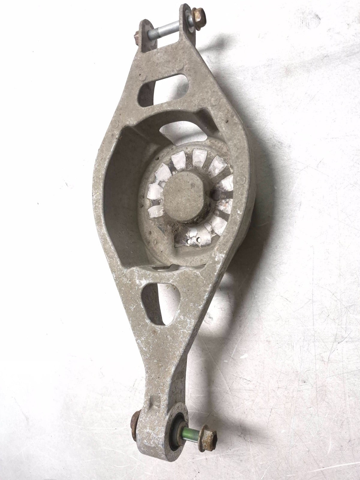 2010 Nissan Maxima Sv Rear Suspension Control Arm Kit W/ Link OEM