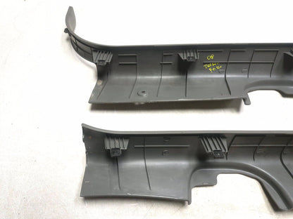 2008 Hyundai Tucson Left & Right Front Door Sill Scuff Plate Pair OEM
