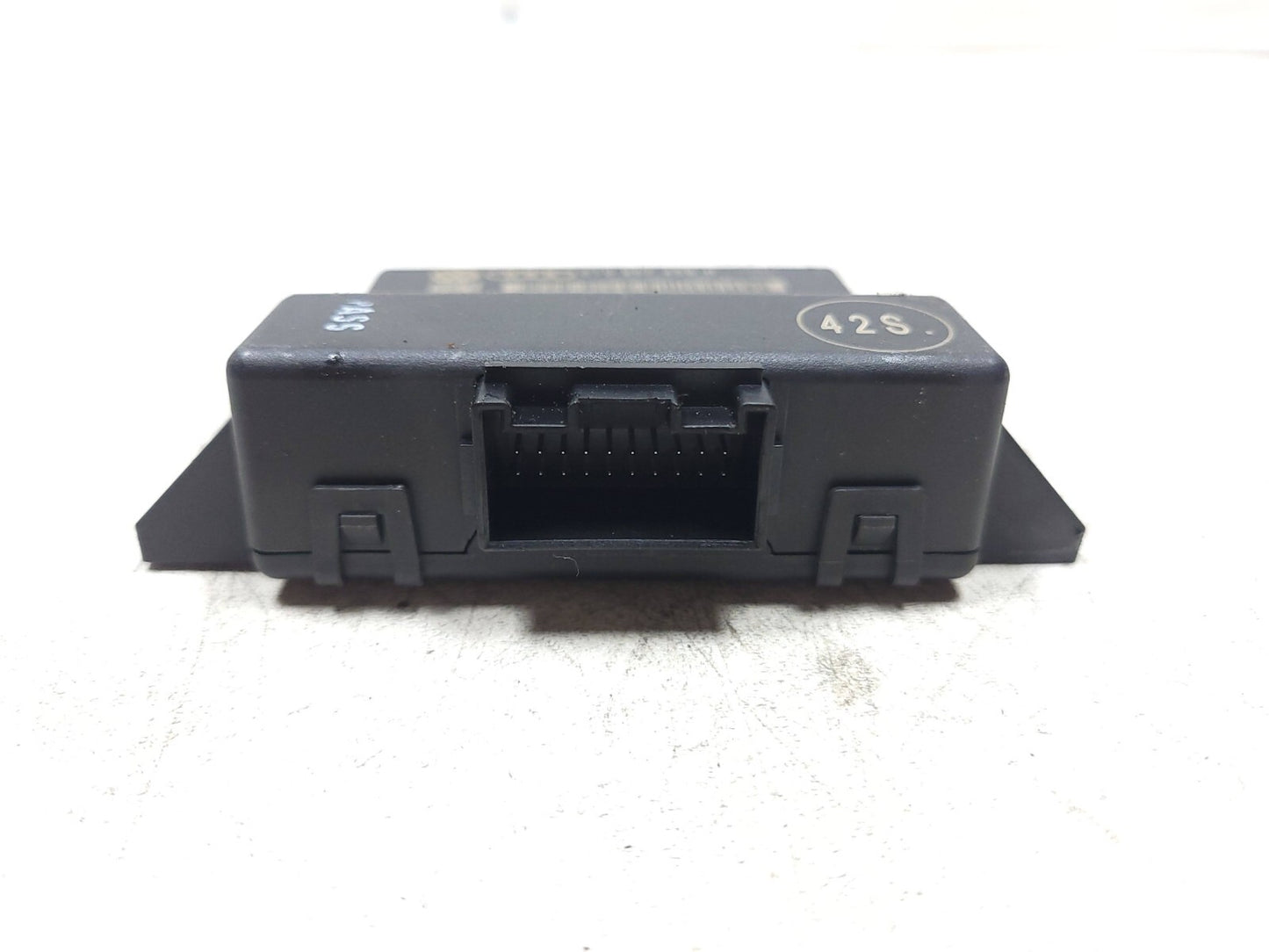 2009 - 2012 Audi A4 S4 Sedan Gateway Control Unit OEM