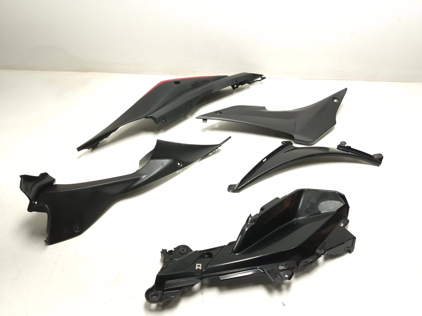 2017 Yamaha Yzf R3 Left Side Fairing Cover Panel 5 Pcs OEM