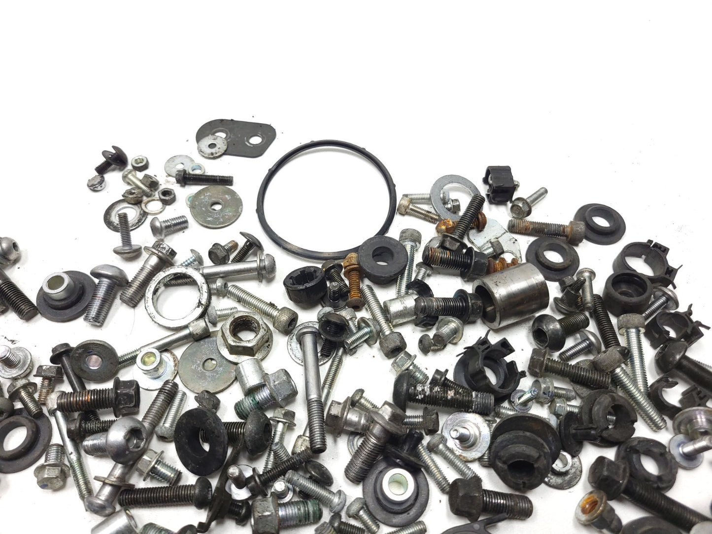 2007 Yamaha Xvs 1300 V-star Misc Chassis Bolts And Hardware OEM