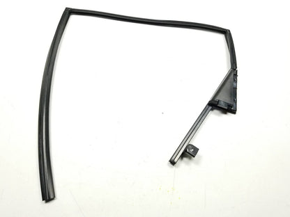 12 13 14 15 Nissan Rogue Rear Door Window Chanel Seal Passenger Side Right OEM