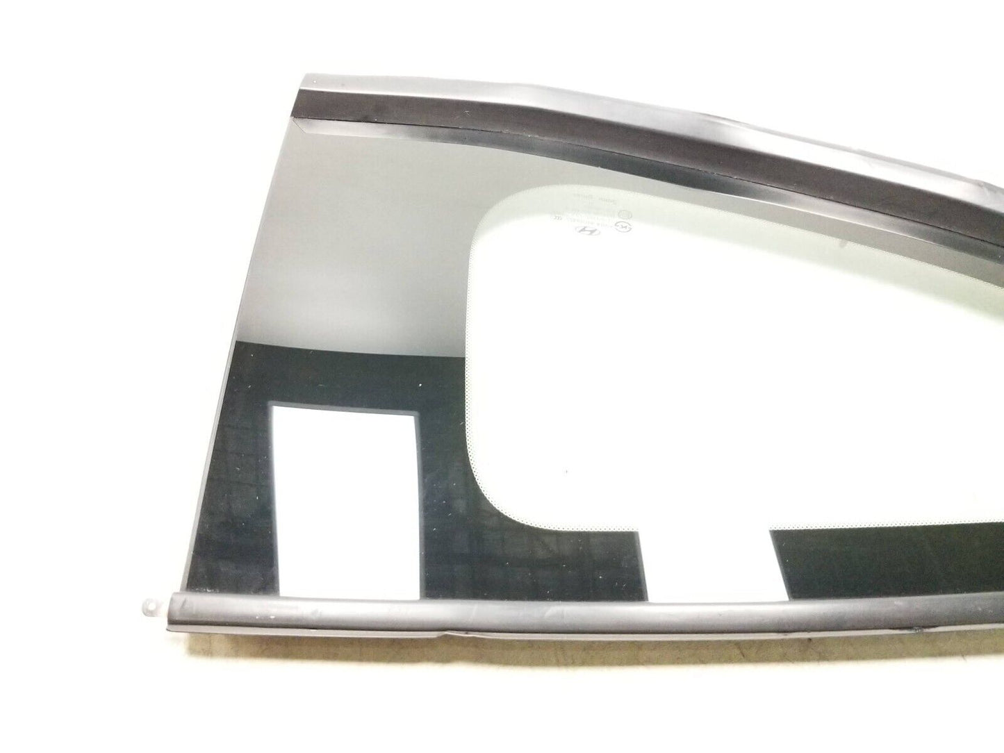 2009-2016 Hyundai Genesis Coupe Rear Quarter Window Glass Passenger Side Rh OEM