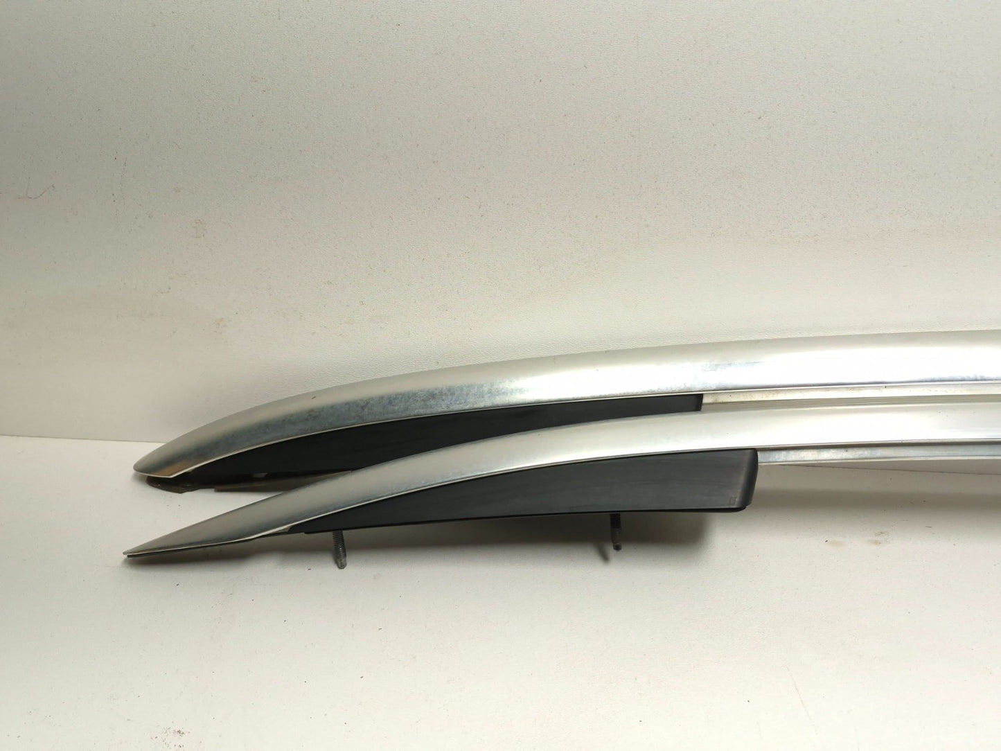 2011 Volkswagen Tiguan  Roof Luggage Rack Rail Pair OEM