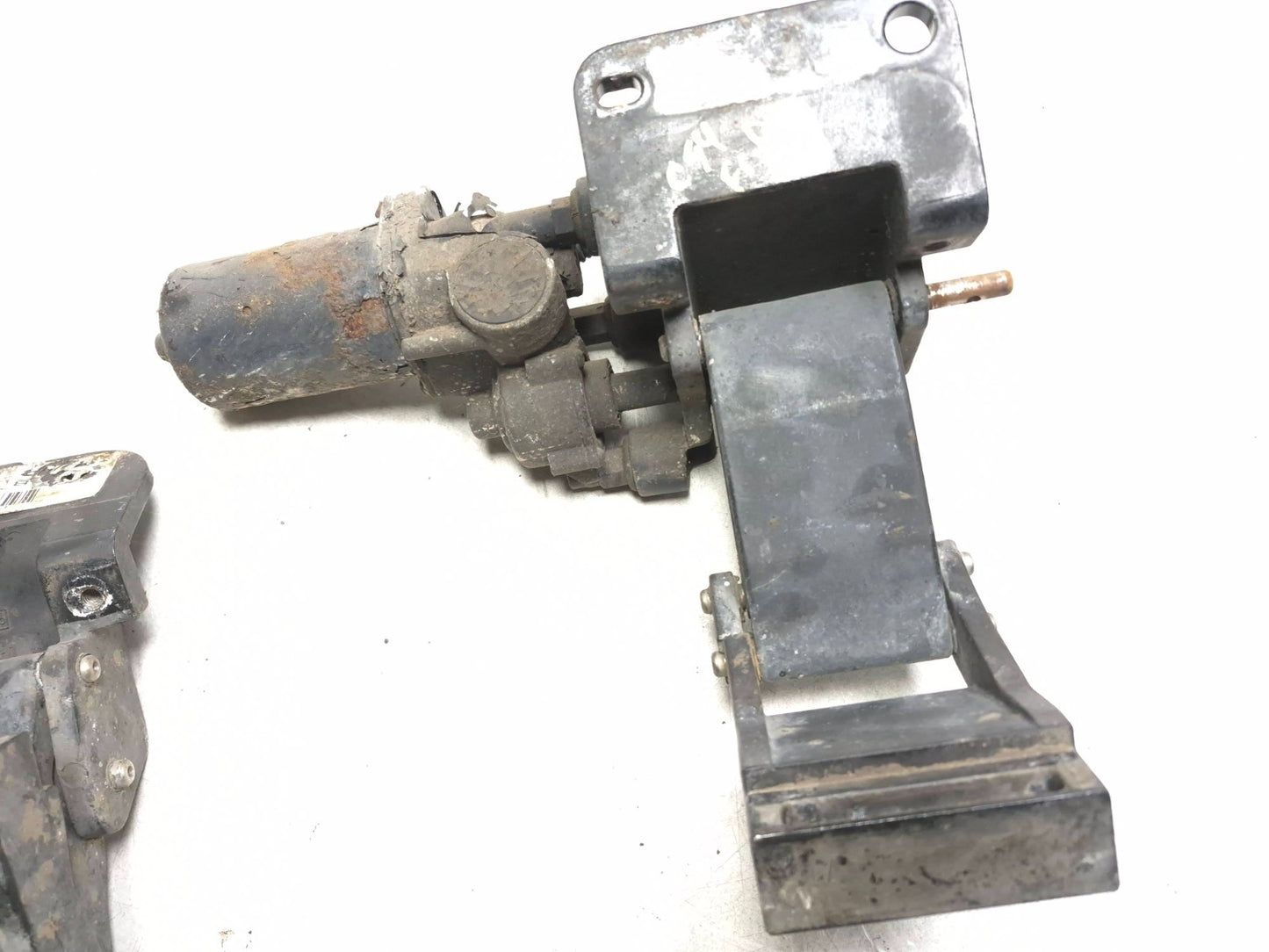 2008 Lincoln Navigator Driver Left Power Folding Running Board Motor Bracket OEM