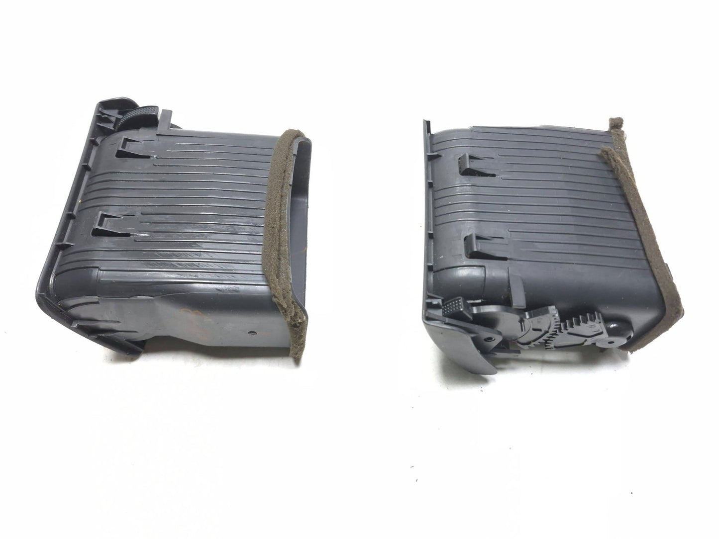 2004 Toyota Corolla Dash Air Vent Pair OEM
