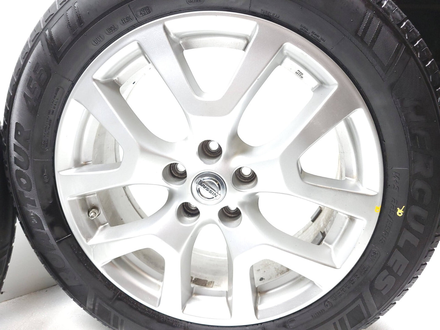 2012 Nissan Rogue Wheel Rim W/ Tire 225/55r18 Hercules 6.5/32" Pair OEM