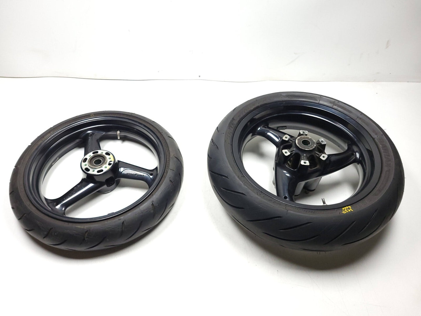 02-06 Ducati Monster M600 620 Front & Rear Wheel R17 Pair OEM