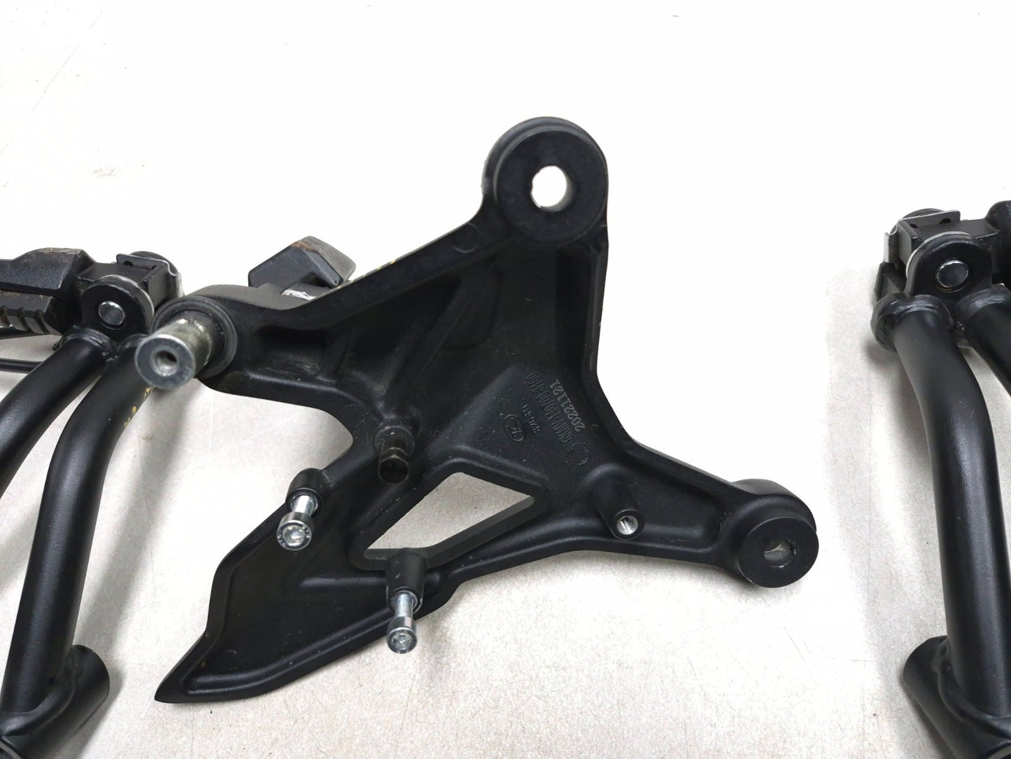 2023 Cf Moto Lifan 300ss Rear Left & Right Footrest & Front Right Footrest OEM