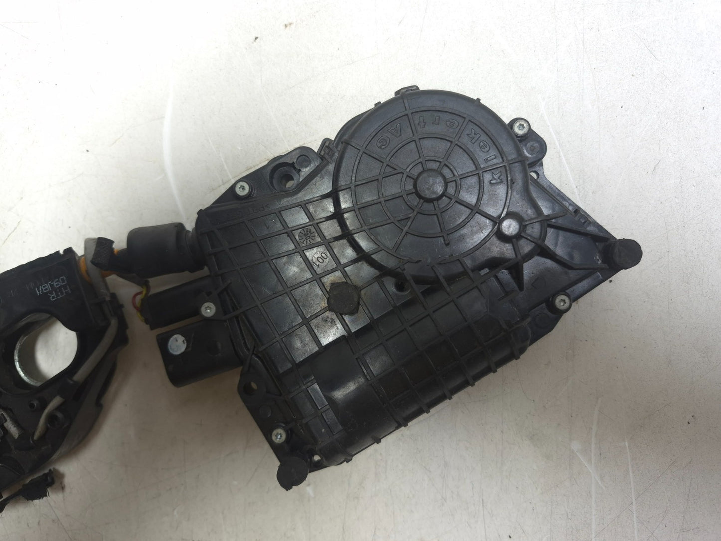 2008 BMW X6 E71 Rear Door Lock & Soft Close Actuator Passenger Side Right OEM