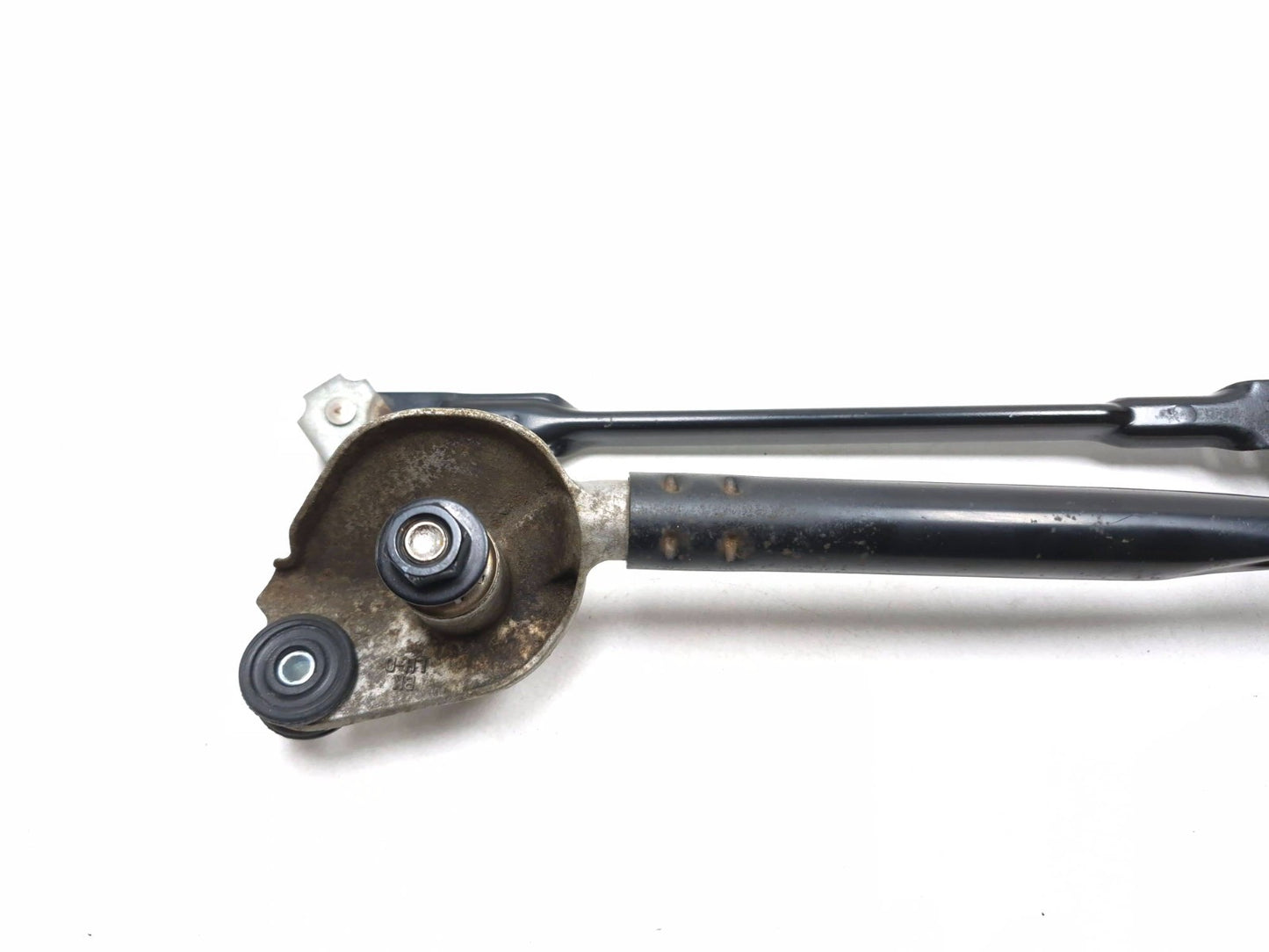 2013 Hyundai Genesis Windshield Wiper Motor W/ Linkage OEM