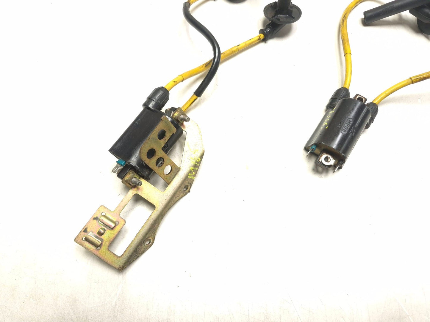 1997 Honda Magna Vf750c Ignition Coil With Wires OEM