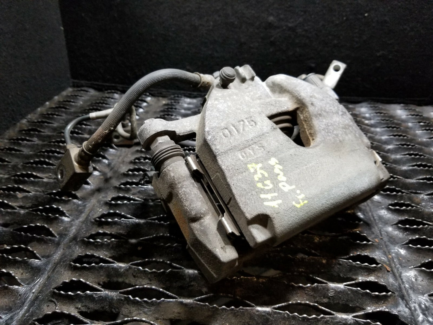 2011 Infiniti G37 Front Passenger Brake Caliper OEM