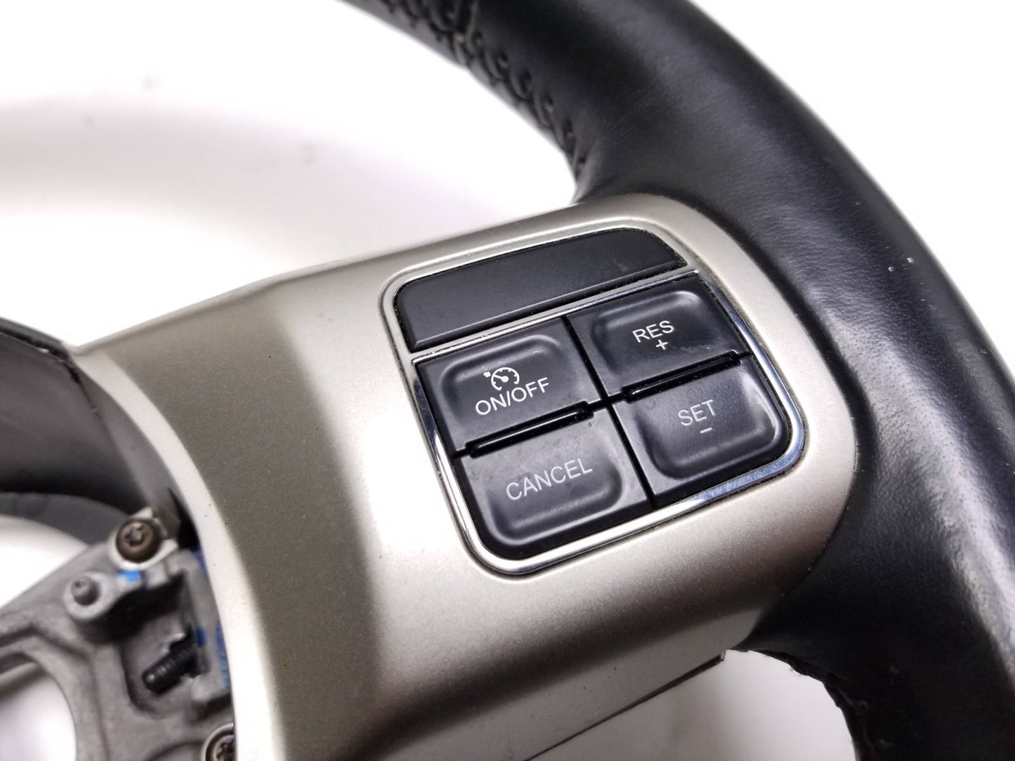 2011 - 2013 Jeep Grand Cherokee Steering Wheel OEM