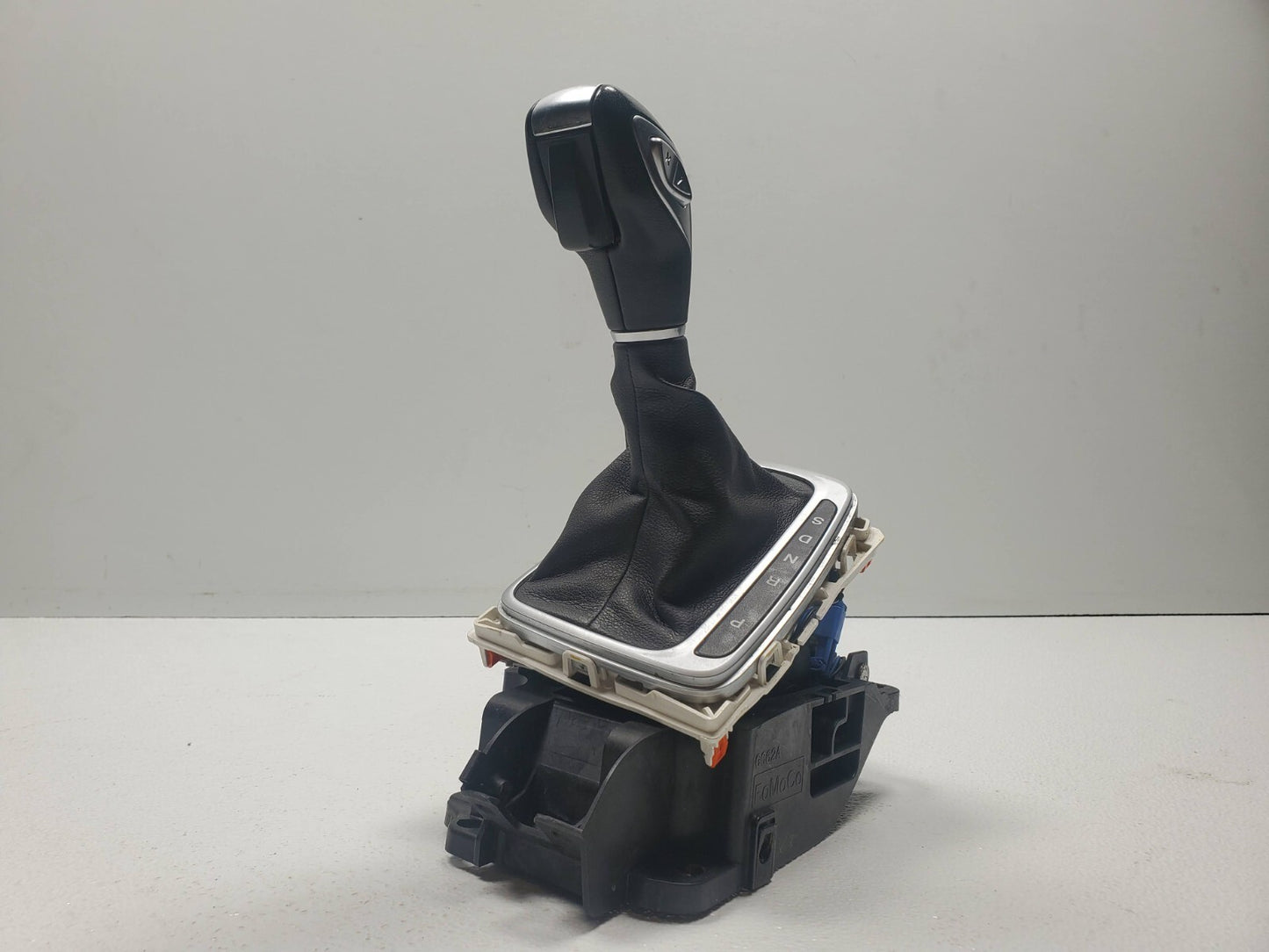 2013 Ford Fusion Automatic Transmission Gear Shifter Lever Selector OEM