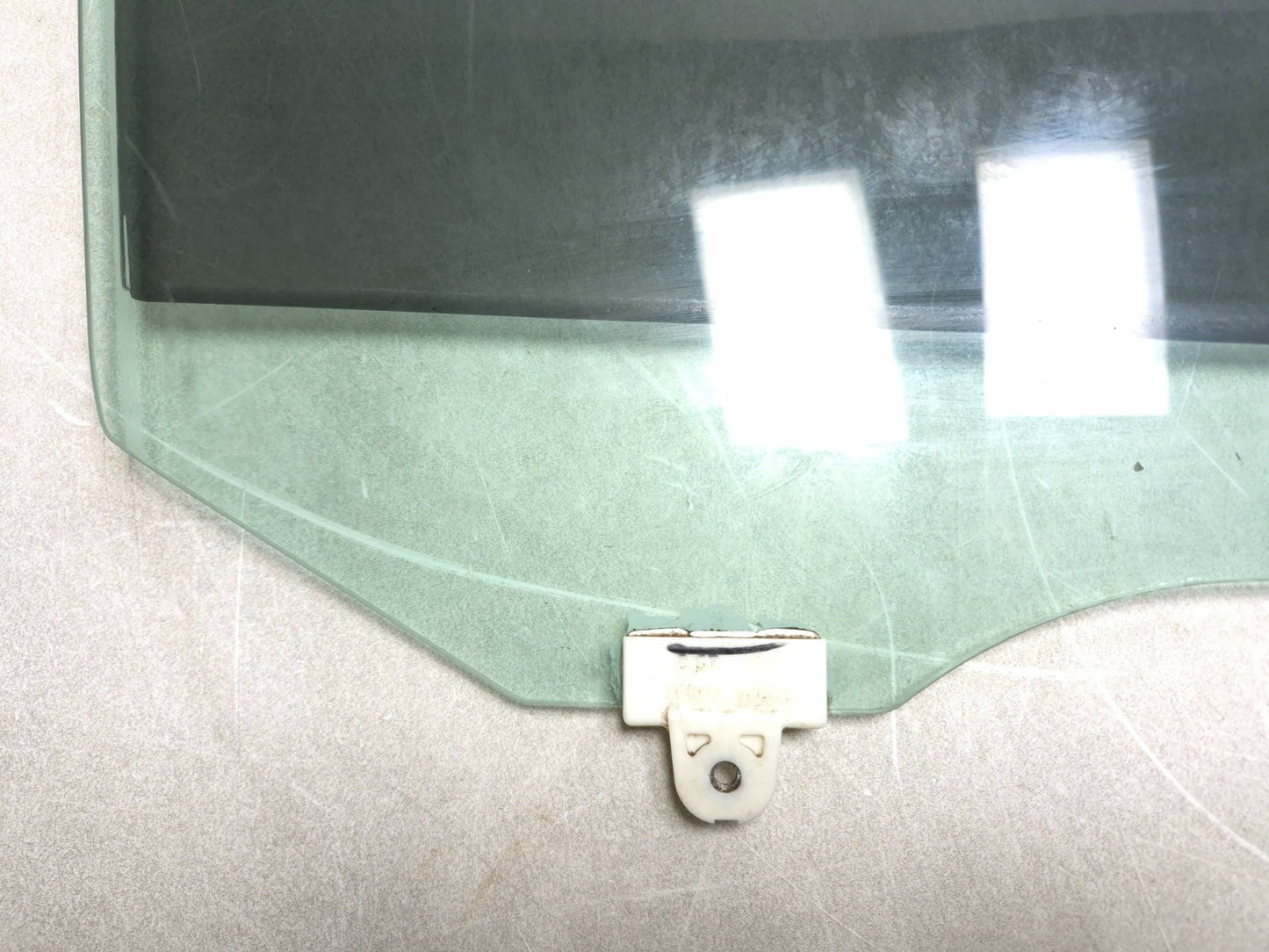2018 Nissan Altima Rear Door Window Glass Passenger Side Right OEM
