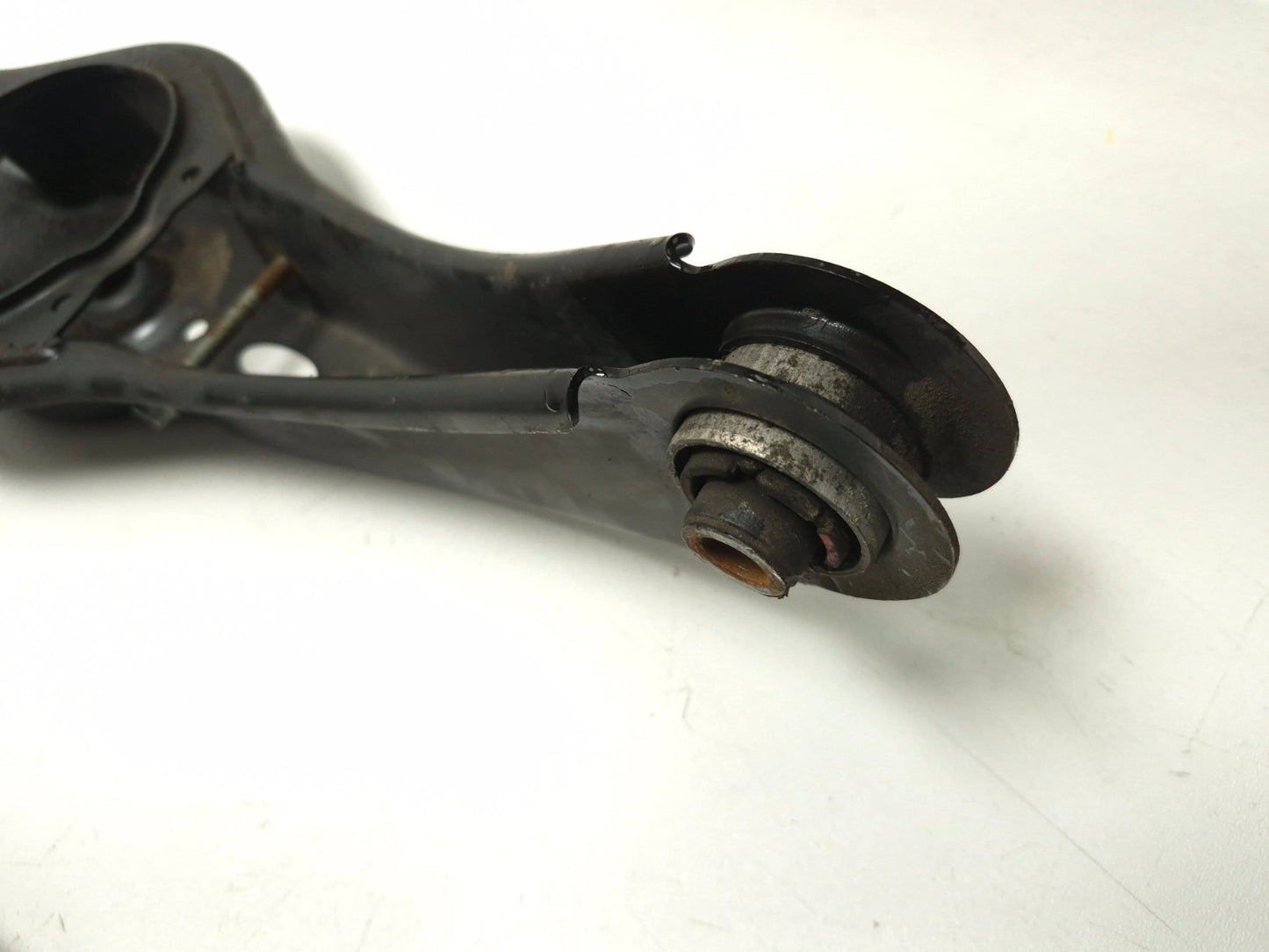 2019 Hyundai Kona Rear Control Arm Driver Side Left 4 Pcs OEM