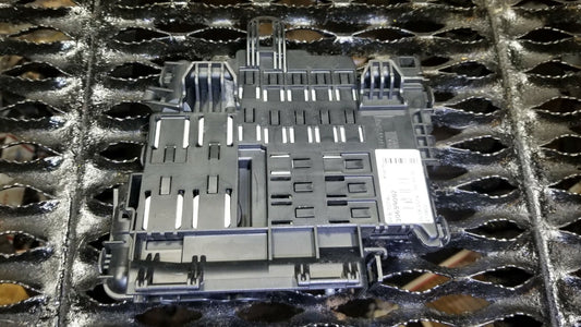 14 15 16 17 Volvo S60 Start Stop Fuse Box OEM