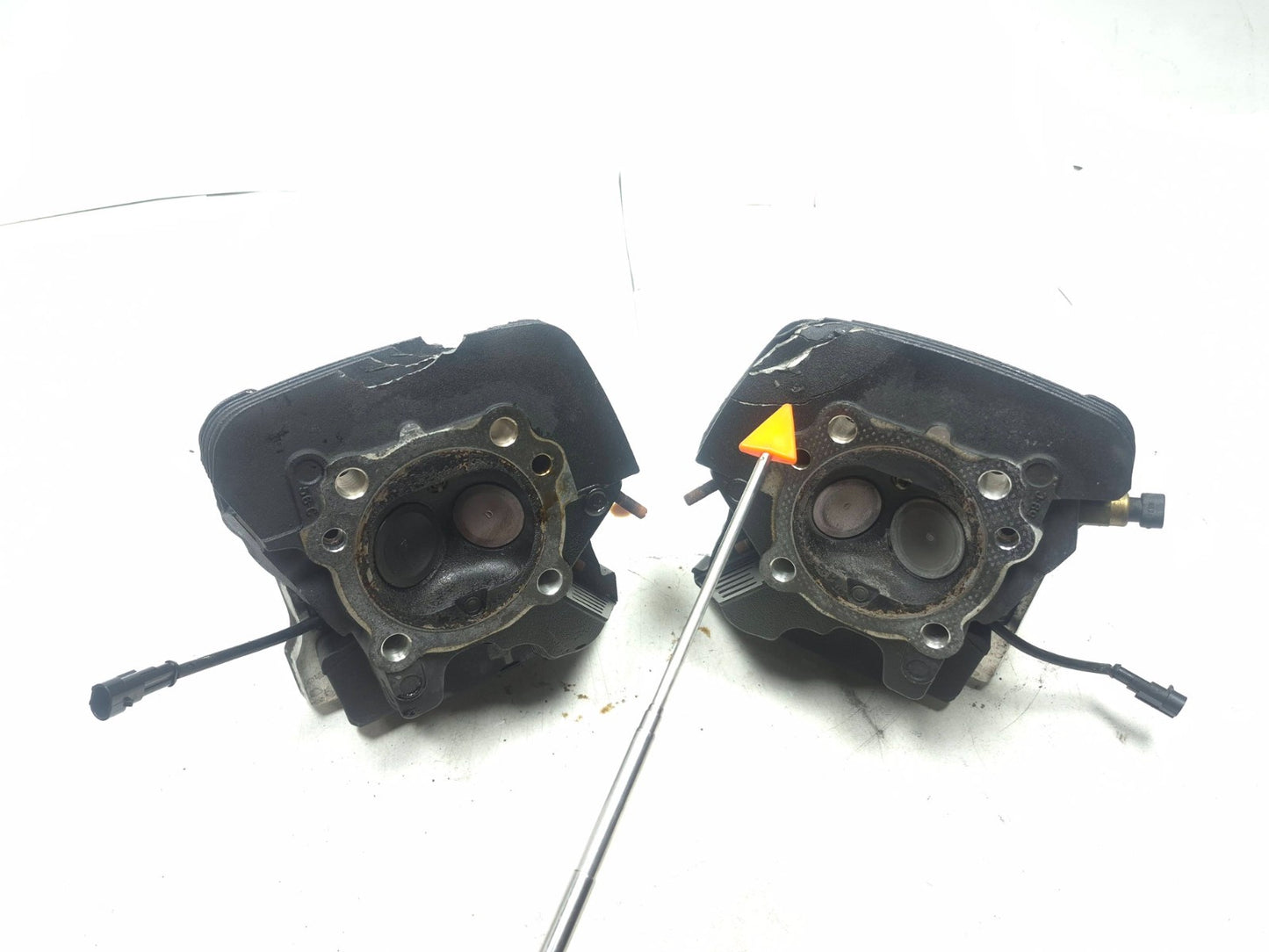 2016 Harley Davidson Dyna Street Bob Fxdb Cylinder Head Front & Rear 103 OEM