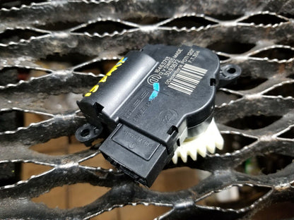 13 14 15 16  Dodge Dart AC A/c Heater Flap Motor Actuator OEM 76k Miles
