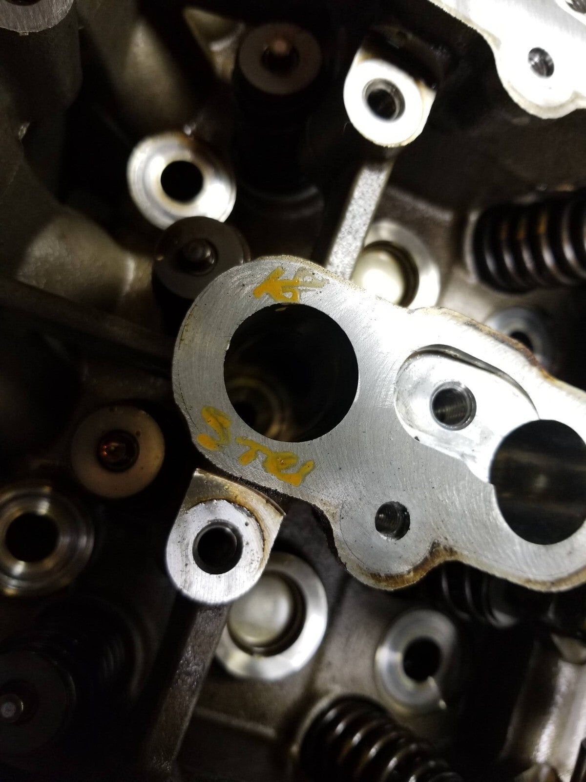 2017 - 2023 Alfa Romeo Stelvio Engine Cylinder Head 2.0 L OEM