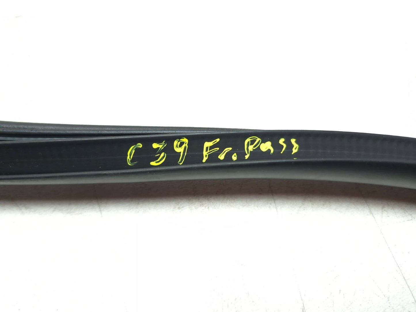 2014 Hyundai Accent Door Weatherstrip Seal Front Passenger OEM