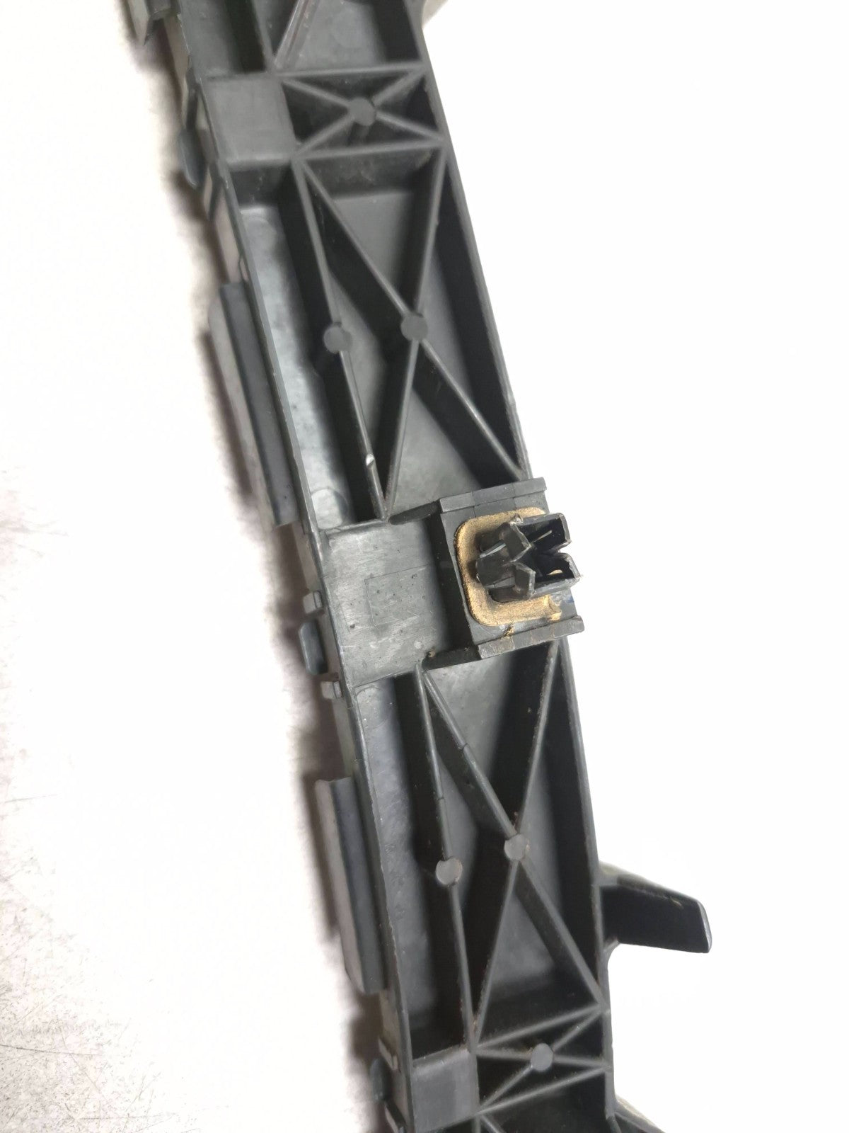 2012 Mazda 6 Rear Bumber Retainer Mount Bracket 2pcs OEM